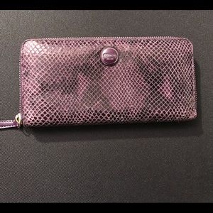 Coach Slim Accordion Zip Leather Wallet